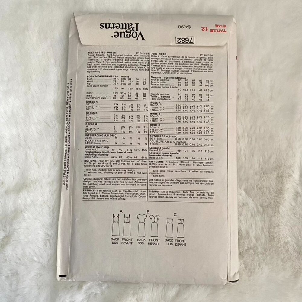 Vogue Sewing Pattern - Picture 2 of 2